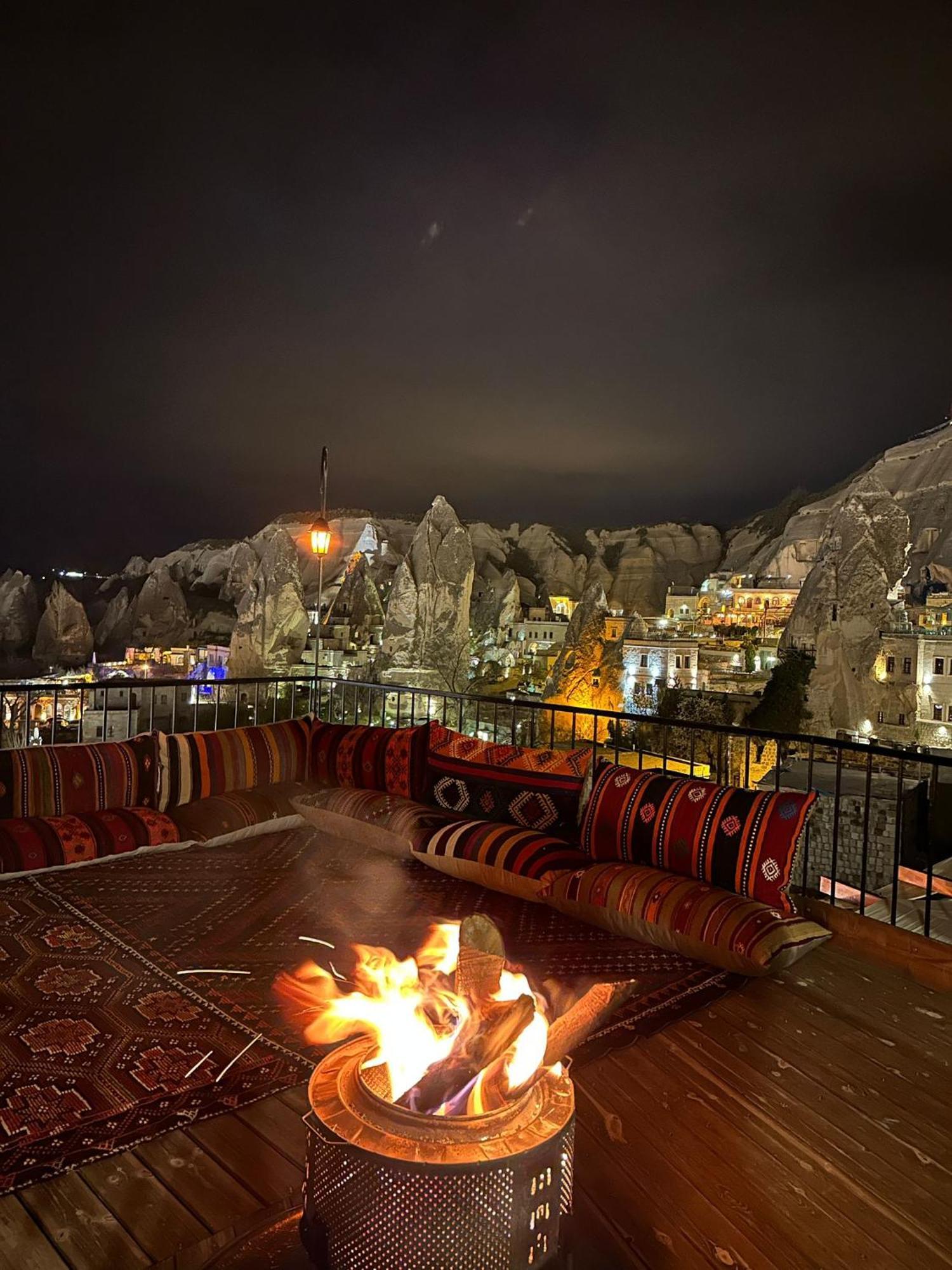 Hotel Bedrock Cave (adults Only) 3*